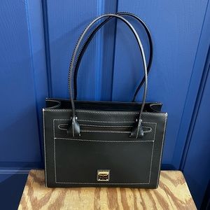 Dooney & Bourke Tote Black